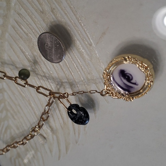 NECKLACE MEDAL FORNASETTI KEY PENDANT CHAIN GOLDEN - Picture 6 of 6